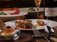 EN【TS】　【Christmas Lunch】Enjoy a luxurious five-course meal of abalone, foie gras, and beef fillet, with a toast and dessert