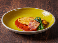 【1/5～1/19】豚ロース肉のピカタ　トマトソース　ベーコン添え