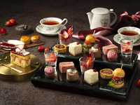 Strawberry and Chocolate Afternoon Tea ★ Weekdays (12:00 reservation required)