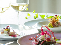 12月乾杯スパークリングワイン＋1ペアリングワイン付きの全4品のランチ！