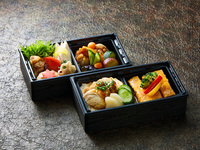 【昼】鶏親子弁当