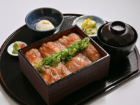 Bol de riz au surlonge de bœuf Wagyu A5