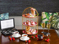 オフィシャルWEB予約限定【苺と抹茶のアフタヌーンティ】キュートな3段スタンド+乾杯酒&カフェフリー(土日祝限定)