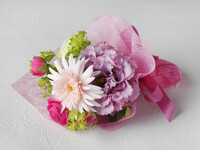 アニバーサリーミニブーケ￥1,100　(2日前までの予約制)