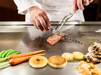 仅限12月19日工作日供应【日式黑毛牛腿套餐】+ APP会员可享一杯饮品