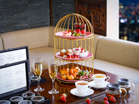 オフィシャルWEB予約限定【苺と抹茶のナイトアフタヌーンティ】59階からの夜景と共に楽しむ+乾杯酒&カフェフリー(2026/1/2専用)