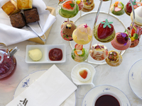 ストロベリーイブニングハイティーセット（グラスシャンパン付）