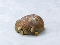 甘納豆よもぎパン