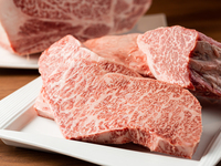 Kuroge Wagyu Sirloin Steak Set (available for both lunch and dinner)