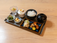 Set meal featuring two types of grilled fish: black cod and salmon in Saikyo miso.