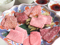 【サクッとうしふじ深夜焼肉セット】22時限定。遅い時間に贅沢を詰め込んだお肉の盛り合わせをご用意しております。＊コースではございません