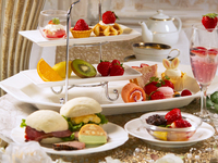 Strawberry Afternoon Tea Set “A treat for relaxing”