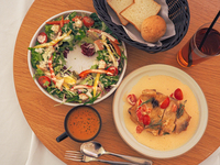 【期間限定】冬のごちそうセット＊ミニパフェ付き　トマトクリームのグリルチキン