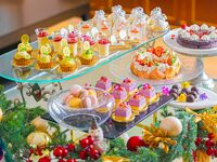 1月おすすめランチ【★迎春お年玉★カフェフリープレゼント】平日限定・スイーツ8種を選べるデザートワゴン付き＊鮮魚の柚子マリネや鴨と深谷ネギのパイ包みスープ、北海道産ポークロースと冬野菜を味わうランチ全4品-SEASON-