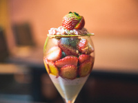 【数量限定】Strawberry×抹茶 Parfait+選べるカフェドリンク付き(週末1/1～1/31)