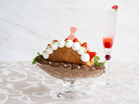 【1日10食限定】ロイヤルプリンセスパフェ🍓（ドリンク付き）