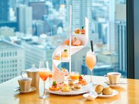 【Luxury Card会員様】平日12時迄限定・ウエルカムドリンク＆コンラッドベア付アフタヌーンティー