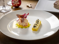 【Christmas Dinner2025】<アーリータイム限定割引>　クリスマス ディナーコース シャンパン付き（12/24、12/25）