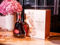 Nian Gao with Hennessy XO