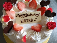 お祝いホールケーキ（2∼4名様向け）