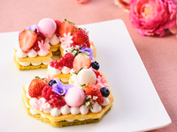 【記念日ディナーB】≪大聖堂ビュー席≫ナンバーケーキ(1桁)＋乾杯酒付き