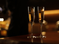 DINNER COURSE (includes all-you-can-drink sparkling wine)