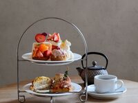 【13:30~16:00でお取り置き】苺と柑橘のアフタヌーンティーセット