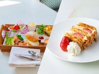 【2026年2月～】バスケットランチ（サーモン＆アボカド）＋苺のハーフミルフィーユセット