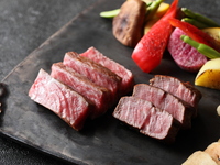 【菫】乾杯こぼれスパークリングワイン付き天使の海老と鮮魚・精選国産牛フィレ・ロースの食べ比べランチ（土日祝）