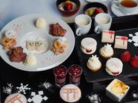 [March to May] Spring Kyoto Afternoon Tea Set "Strawberry and Double Red Weeping" + Shrine Garden Ticket