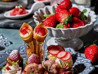 【2/1~4/30】＜平日1部11:45入店＞Instagram限定価格★ストリームアフタヌーンティー～スウィートストロベリー～