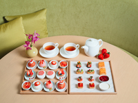 【Sofa Seat】 Strawberry Afternoon Tea & Special Scone + Champagne Cocktail (Only Sat, Sun, Holidays)
