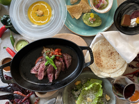 フリーフロー付き【ご褒美Share course】自慢のクラブケーキ､ハラミステーキ全7皿