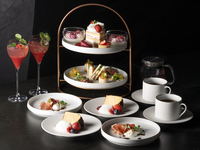 【Weekends】Strawberry & White Chocolate Afternoon Tea by TOKYO NODE DINING (3/2~5/6)