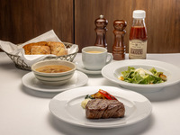 【プリフィックスコース】ランチタイム人気No.1! メインディッシュ5種・サラダ3種・スープ3種が選べる全5品 2/1〜