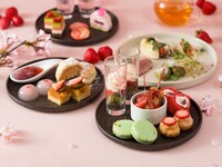 【平日限定：苺と桜のご褒美ハイティー】夜景とともに愉しむ春のフェスティブディナー