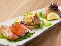 藁焼きとブランド鶏の炭焼きコース5500円(税込)【飲み放題付】