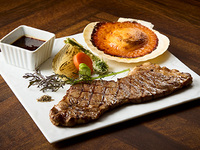 X限定予約特典キャンペーン【平日ディナー】ビーフグリル（150ｇ）と帆立貝のオーロラソースグラタン＆セミビュッフェ