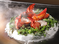 うかい特選牛とオマール海老のランチコース