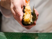 [Sushi and Tempura Course] "Edomae Sushi and Shrimp Tempura Dog" & "Winter Feast: 6 Types of Tempura and Fuji Lava Steak" 8 dishes in total. Weekday special price: 5,500 yen / Weekend and public holiday regular price: 5,980 yen (tax included)