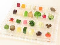 永遠不滅のシェ・トモのスペシャリティ尽くし ディナー 全5皿 + 乾杯スパークリングワイン
