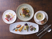 【美食めぐり】カフェ33クラシックセット（1ドリンク付き）