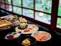 Dinner for groups only [March/April Spring Garden Kaiseki Course] "Elegant tofu, sushi, and Japanese kaiseki cuisine, featuring seasonal ingredients and Yasumaru Tofu." Weekend price: 9,350 yen (tax included)