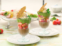 【平日・ティータイム】ミニデザート付・乾杯ドリンク特典★ポム・ダダン アフタヌーンティー ～日本茶の香りと苺の彩（いろどり）～（3/1～4/26）