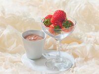 【オプション】フレッシュ苺 ピンクガナッシュディップ