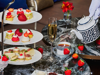 [Weekday Special Price] St. Regis Strawberry Afternoon Tea with a Glass of Champagne
