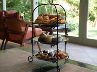 ストロベリーピンク Afternoon tea アルコールフリーフロー付 2営業日前までの予約制