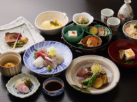 【個室確約】フリードリンク付お祝いプラン[ランチ]