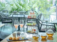 【季節のアフタヌーンティー】豊富なスイーツとセイボリー＋ロンネフェルト紅茶等フリー（平日）