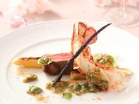【ディナー】 Spring Chef’s Special ～海老・蟹スペシャルコース～（3/17～5/11） 		